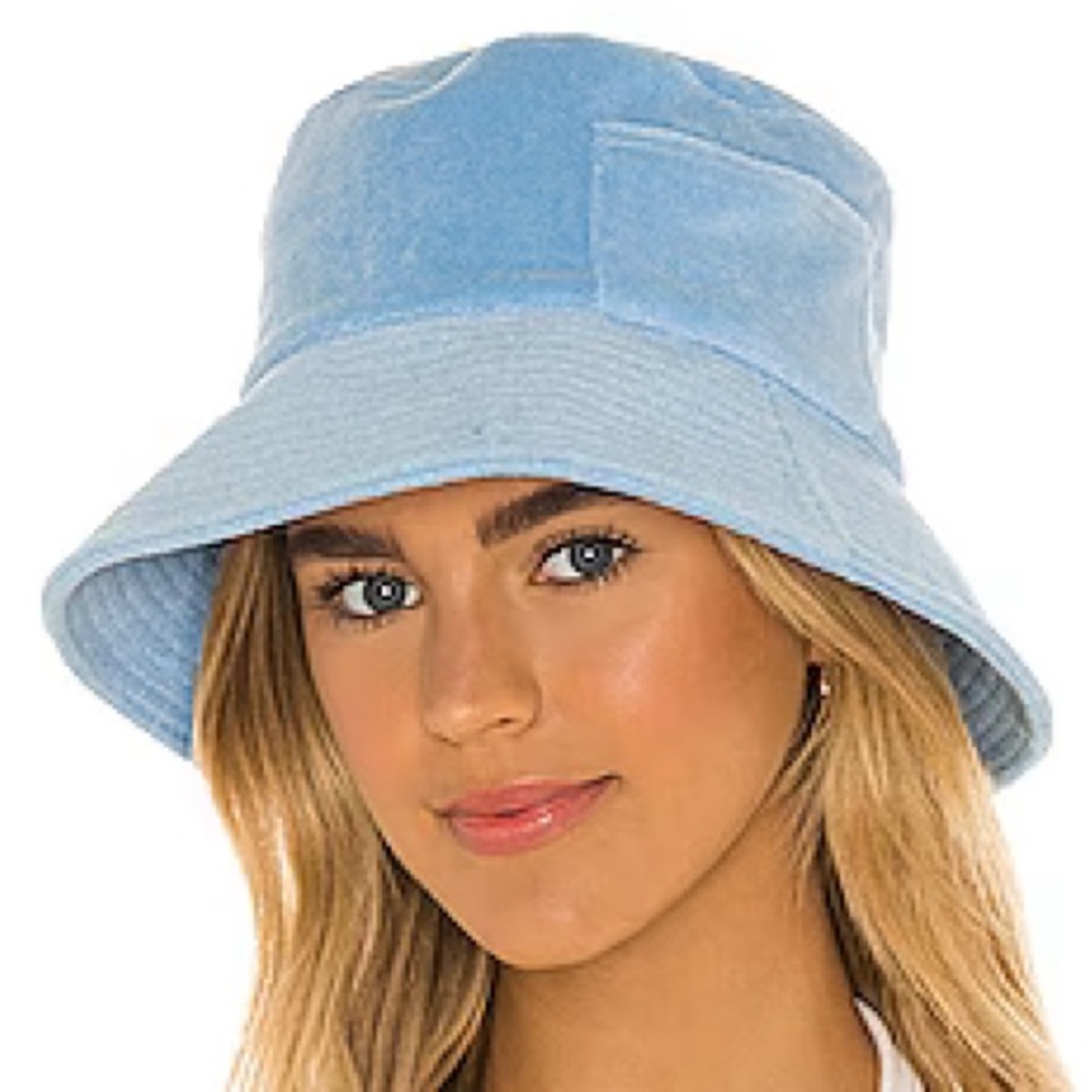 NWOT Lock of Color Hat - Wave Bucket in baby blue 56cm